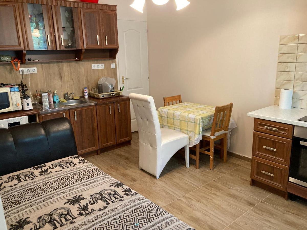 Roland Apartmant Zuglo Budapest Exterior foto