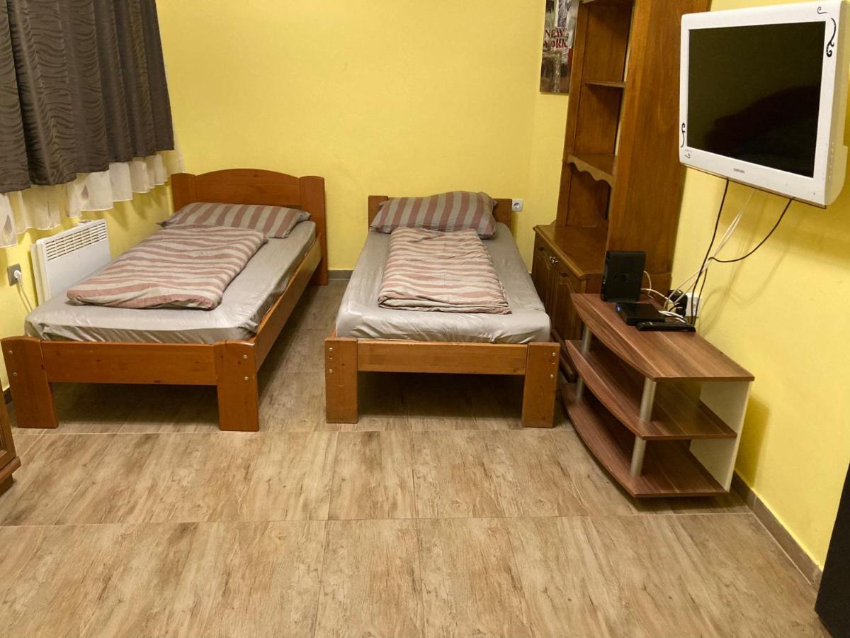Roland Apartmant Zuglo Budapest Exterior foto